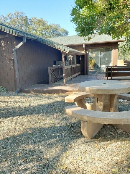 More Photos Of 13279 Roadrunner Loop, Red Bluff Airplane Hangar For Sale