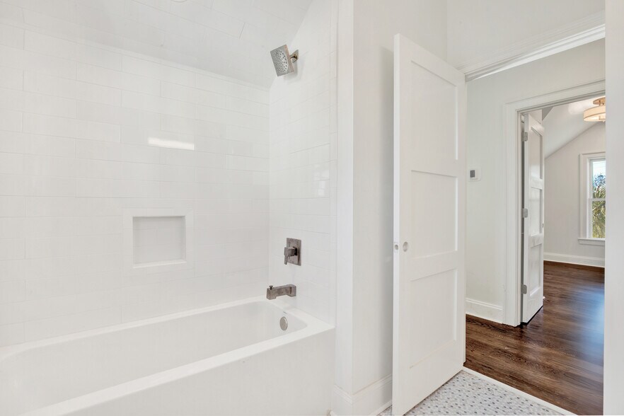 More Photos Of 104 17th st, Tybee Island Apartments For Sale