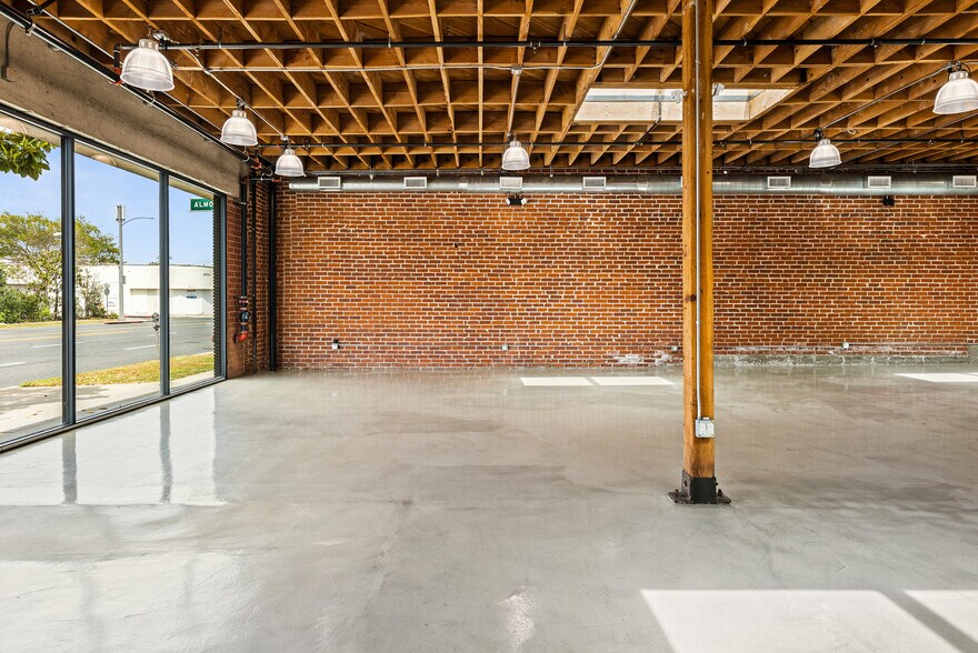 More Photos Of 9018-9022 W Olympic Blvd, Beverly Hills Storefront Retail Office For Sale