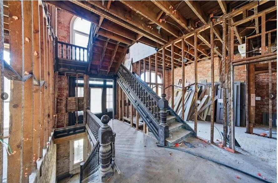 More Photos Of 115 S 13th St, Saint Joseph Apartments For Sale