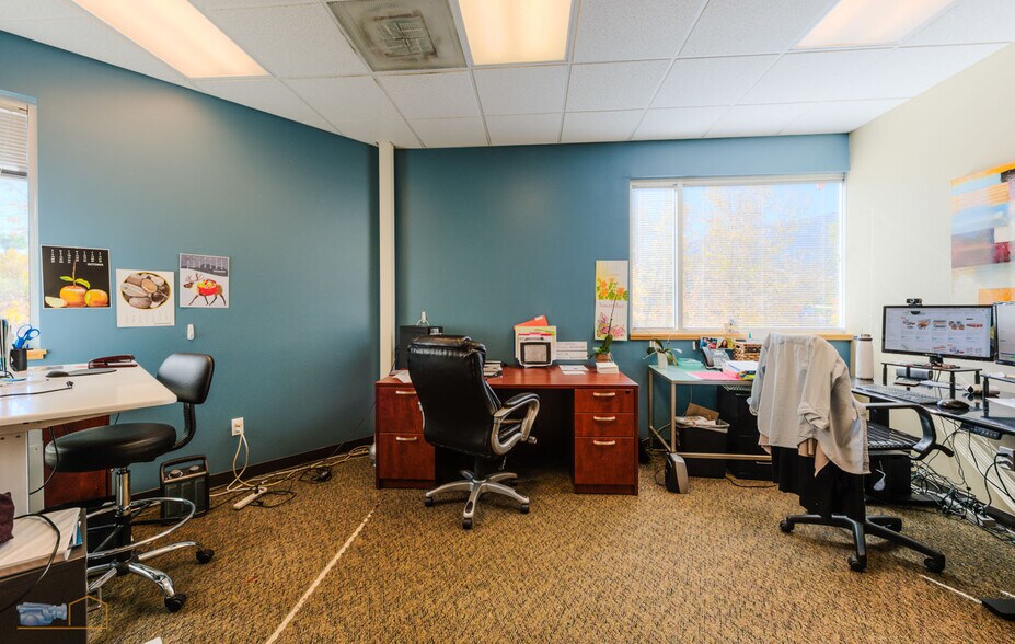 More Photos Of 4041 Hanover Way, Boulder Office For Sale