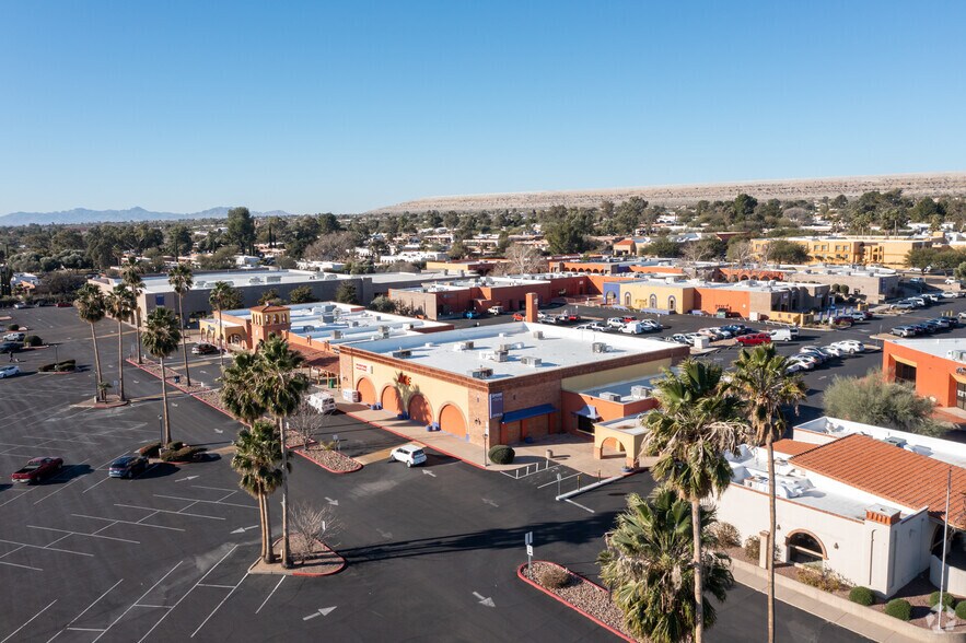 More Photos Of 101-126 S La Canada Dr, Green Valley Unknown For Lease