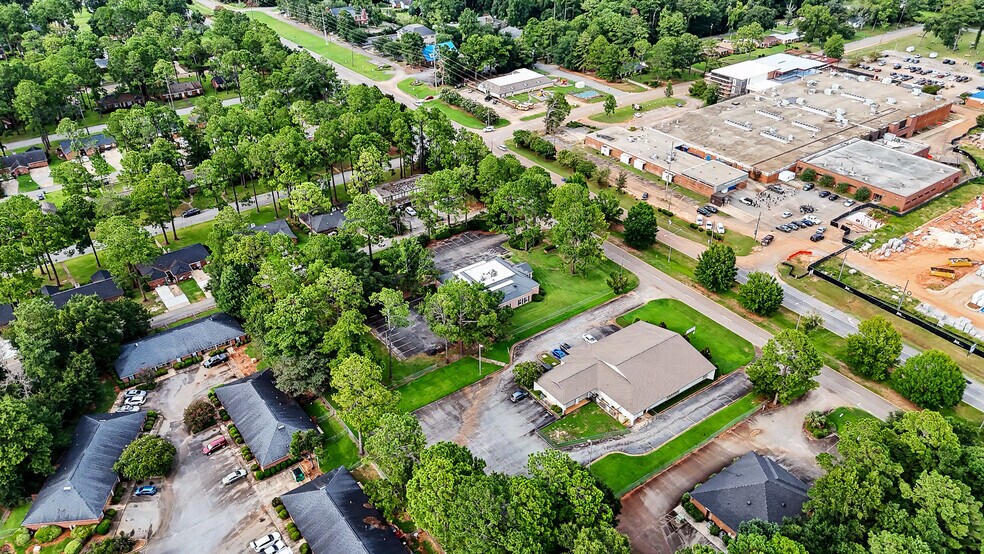 More Photos Of 127 N Westover Blvd, Albany Office For Sale