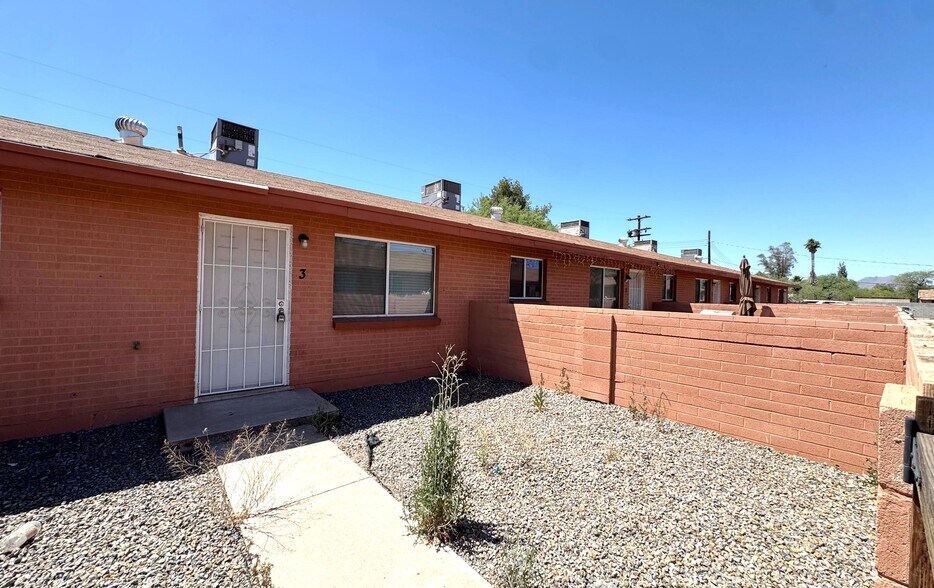 Primary Photo Of 3521 N Flowing Wells Rd, Tucson Apartments For Sale