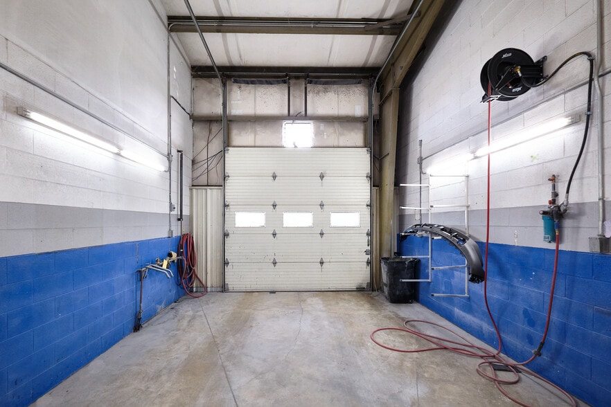 More Photos Of 1755 William Blount Dr, Maryville Auto Repair For Sale