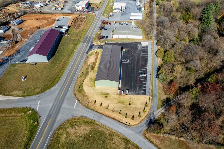 More Photos Of 1571 Pleasants Dr, Mount Crawford Warehouse For Lease