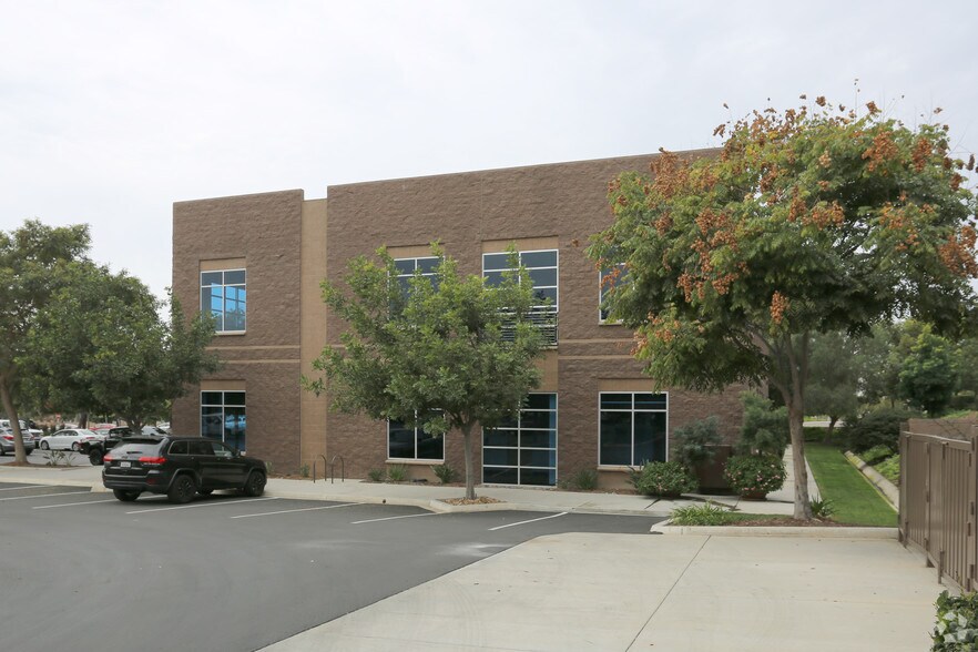 More Photos Of 2540-2546 Gateway Rd, Carlsbad Unknown For Lease
