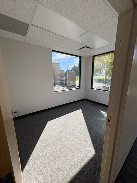 More Photos Of 5475 Peoria St, Denver Light Manufacturing For Sale