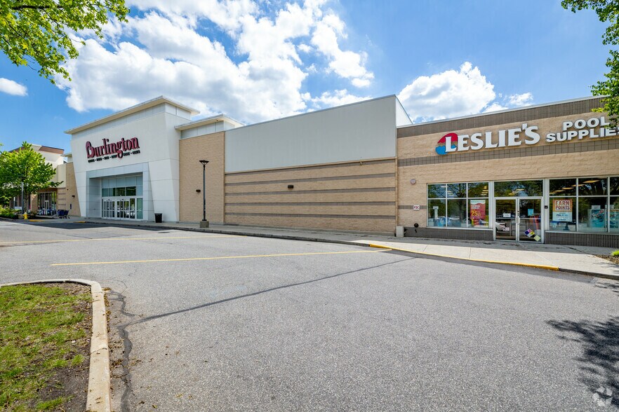 More Photos Of 108 Veterans Memorial Hwy, Commack General Retail For Lease