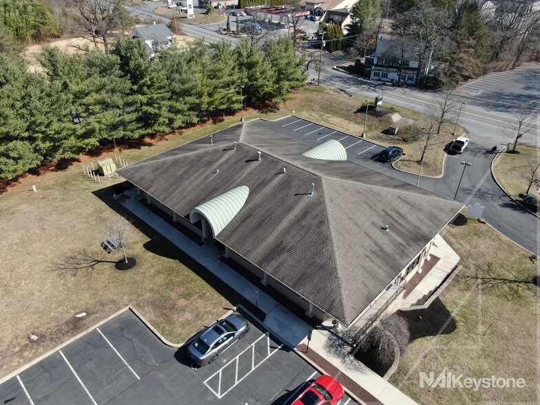 More Photos Of 2433 Morgantown Rd, Reading Office For Lease