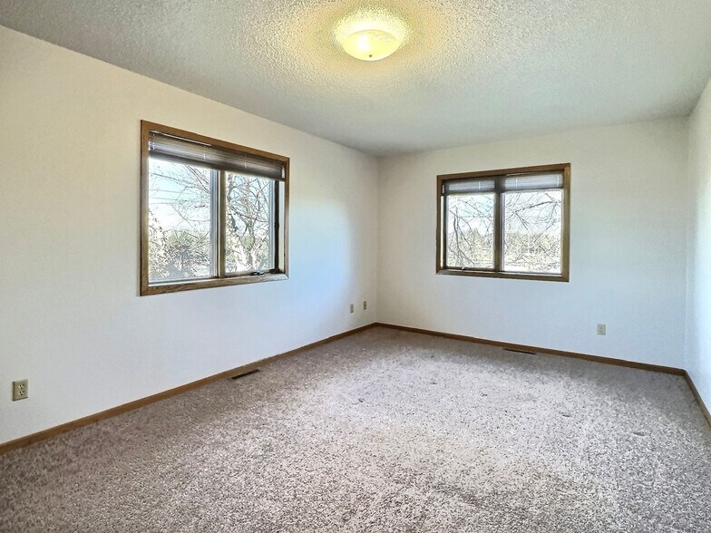 More Photos Of 2021 N Kimball St, Mitchell Apartments For Sale