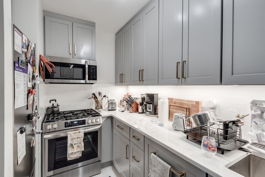 More Photos Of 626 Vanderbilt Ave, Brooklyn Apartments For Sale