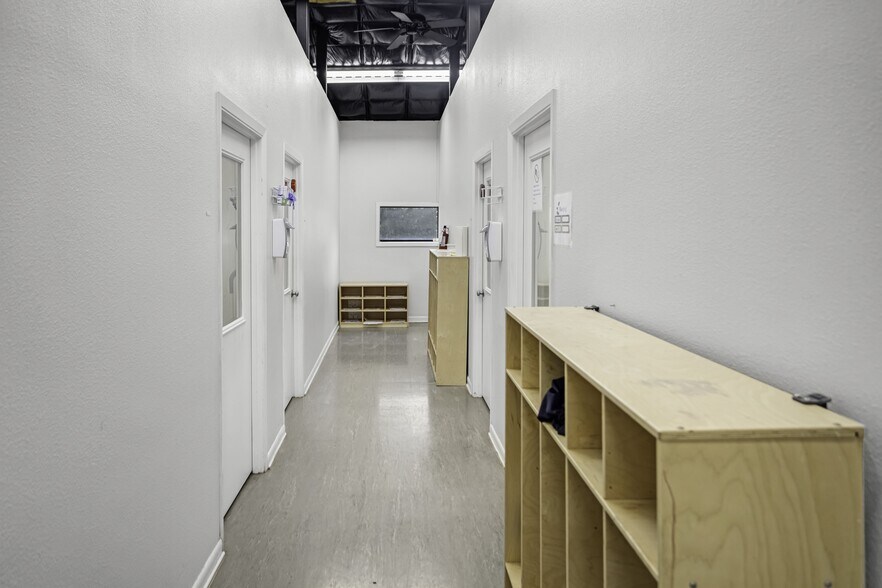 More Photos Of 903 Proton Rd, San Antonio Medical For Sale