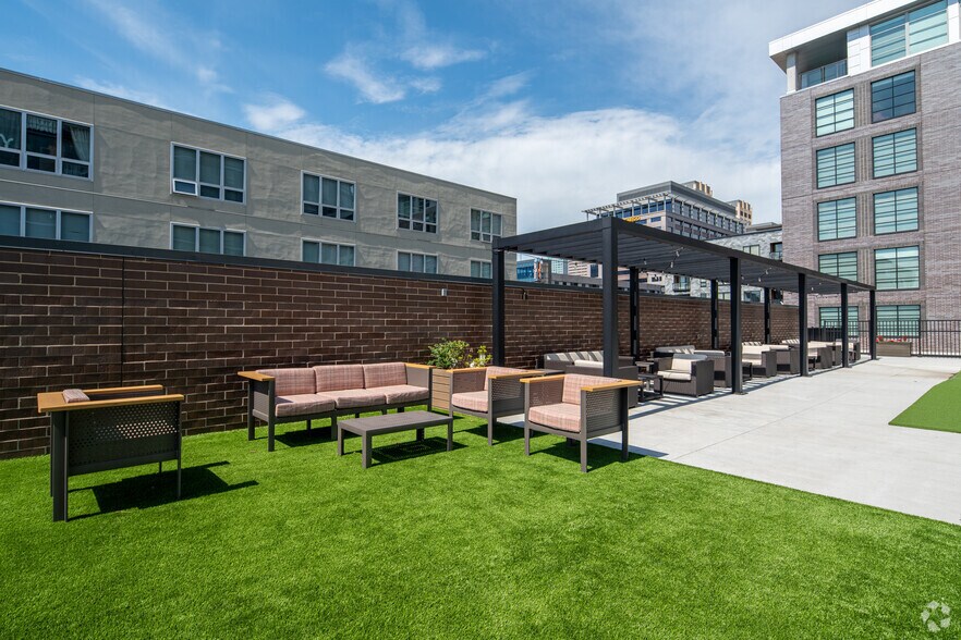 More Photos Of 811 Washington Ave S, Minneapolis Apartments For Lease