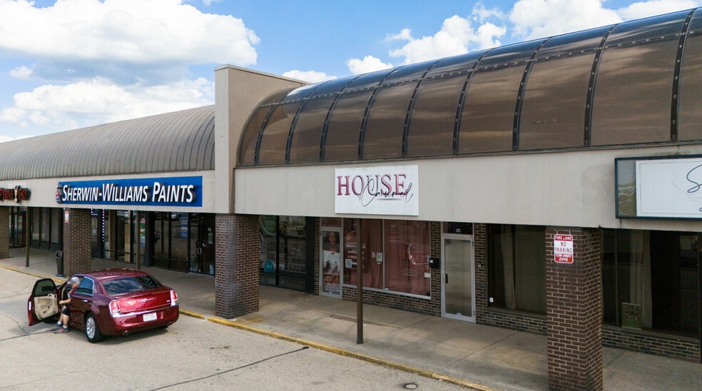 More Photos Of 602-606 Taywood Rd, Englewood Unknown For Lease