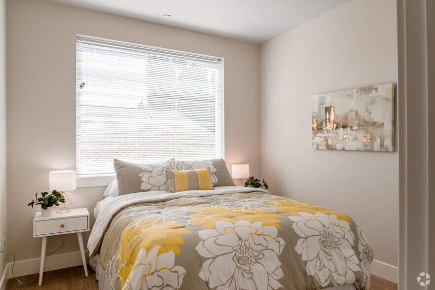 More Photos Of 4775 NE 107th Ave, Portland Apartments For Sale