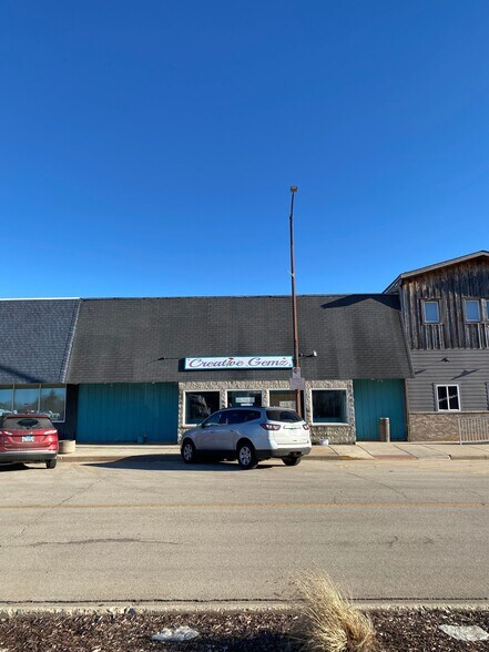 More Photos Of 122-124 Depot St, Gardner Drugstore For Sale