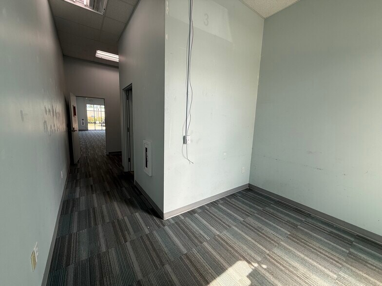 More Photos Of 780 Community Dr, North Liberty General Retail For Lease