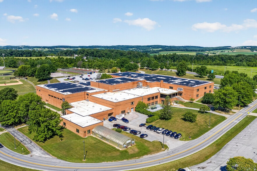 Primary Photo Of 1400 Panther Dr, Hampstead Schools For Sale