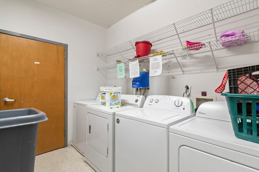 More Photos Of 805 Chatham Rd, Springfield Schools For Sale