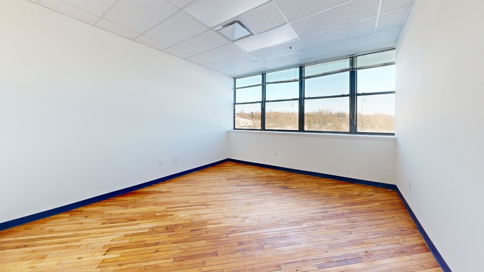 Photo of 5th Floor Ste 2500C