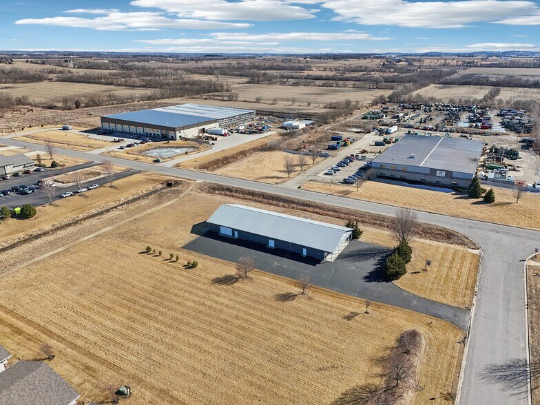 More Photos Of 680 Enterprise Dr, Lake Mills Freestanding For Lease