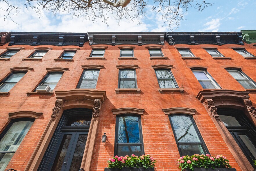 More Photos Of 426 Clermont Ave, Brooklyn Apartments For Sale