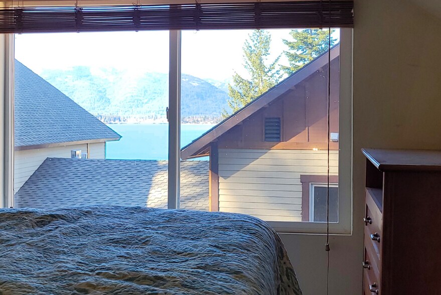 More Photos Of 45 Waterside ln, Sagle Apartments For Sale