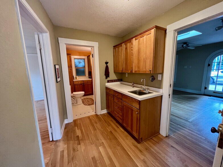 More Photos Of 2745 Porter St, Soquel Medical For Sale