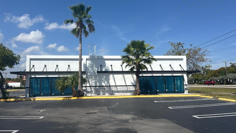 More Photos Of 1301-1325 S Powerline Rd, Pompano Beach Unknown For Lease