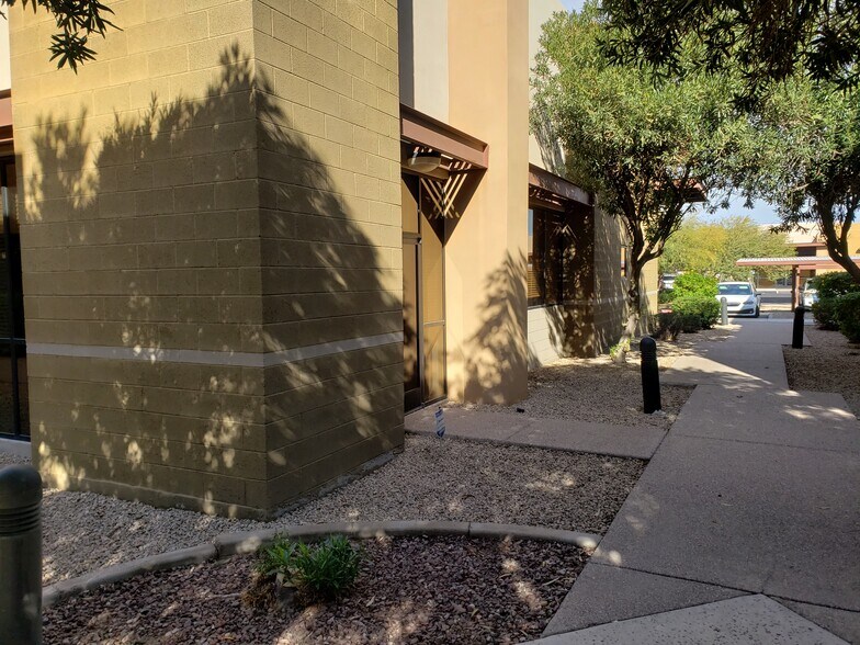 More Photos Of 80 N McClintock Dr, Chandler Medical For Sale