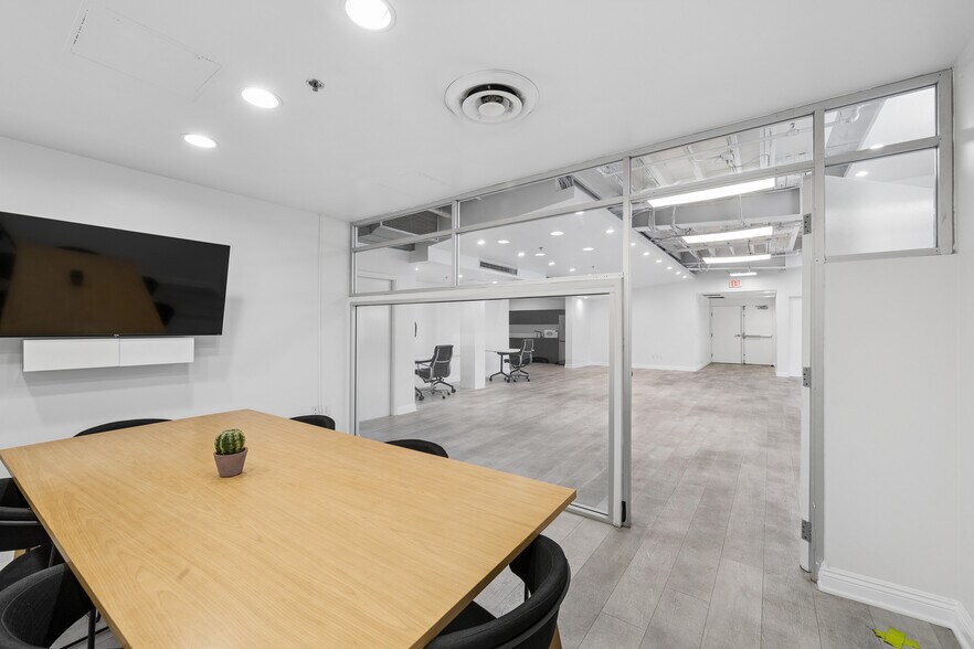 More Photos Of 7966 Beverly Blvd, Los Angeles Loft Creative Space For Lease