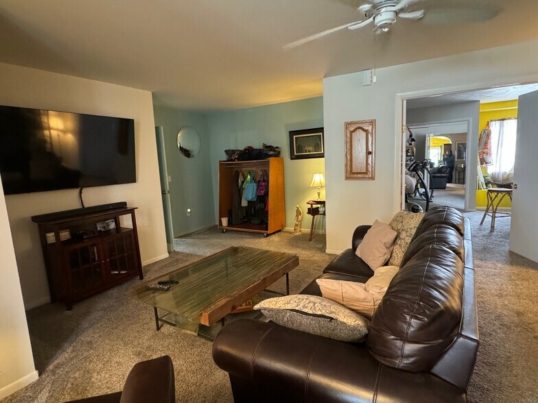 More Photos Of 214 S Main St, Lake City Hotel For Sale