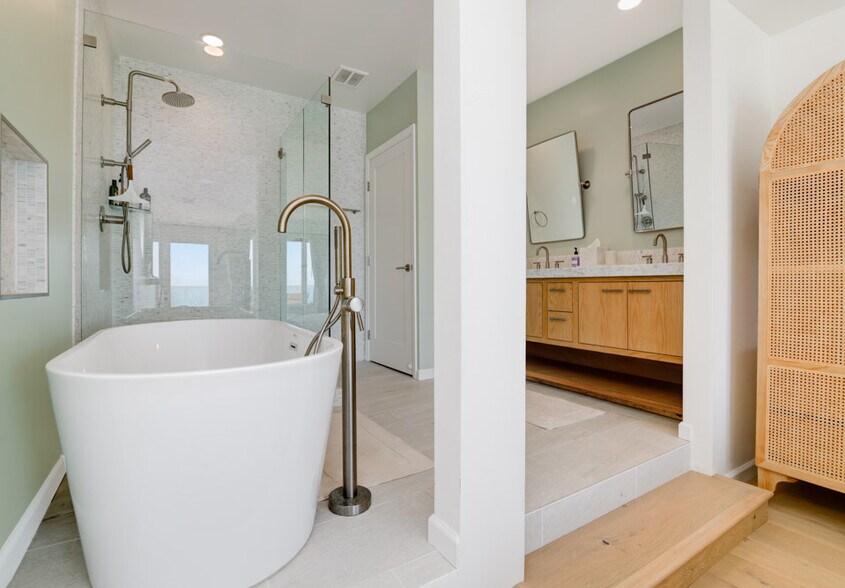 More Photos Of 2633 Ocean St, Carlsbad Apartments For Sale