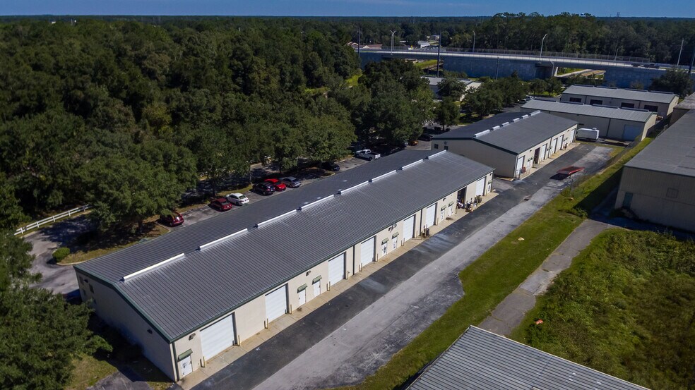 More Photos Of 2200 NE 36th Ave, Ocala Warehouse For Lease