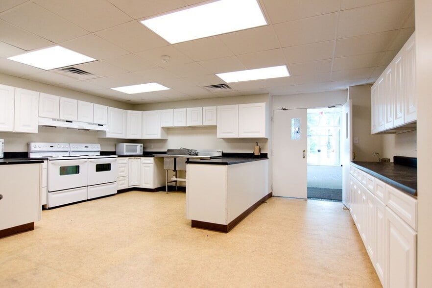 More Photos Of 36 Wedgewood Dr, Farmville Golf Course Driving Range For Sale