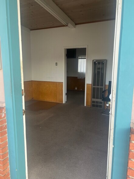 More Photos Of 801 Woodside Rd, Redwood City Unknown For Lease