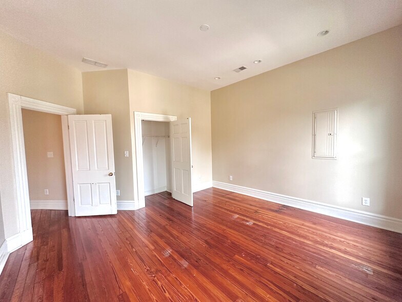 More Photos Of , Lexington Multifamily For Sale