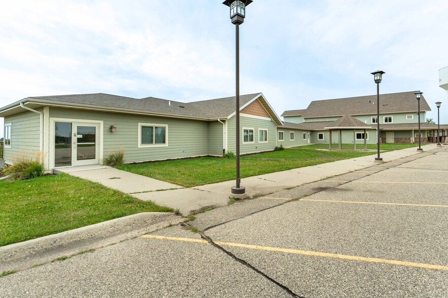 More Photos Of 394 Woodland Dr, Fergus Falls Assisted Living For Sale