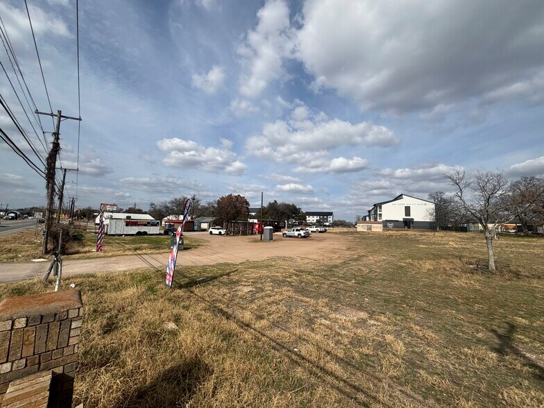 More Photos Of 8700 FM 969 Rd, Austin Freestanding For Sale