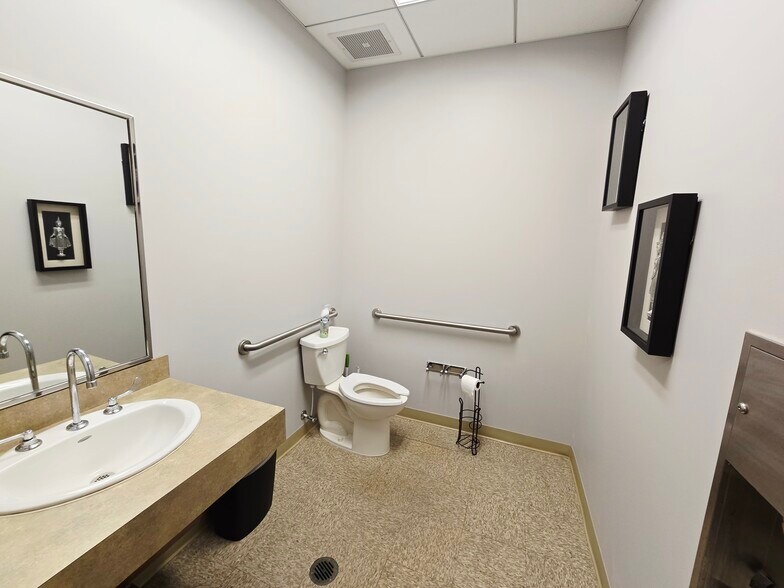 More Photos Of 745 Primera Blvd, Lake Mary Medical For Lease