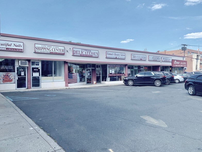 More Photos Of 429-441 Merrick Rd, Lynbrook Unknown For Lease
