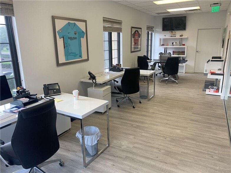 More Photos Of 2295 S Hiawassee Rd, Orlando Office For Lease