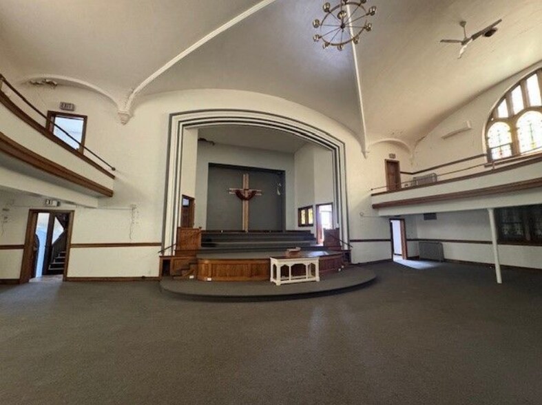 More Photos Of 1203 3rd Ave, Rockford Religious Facility For Sale