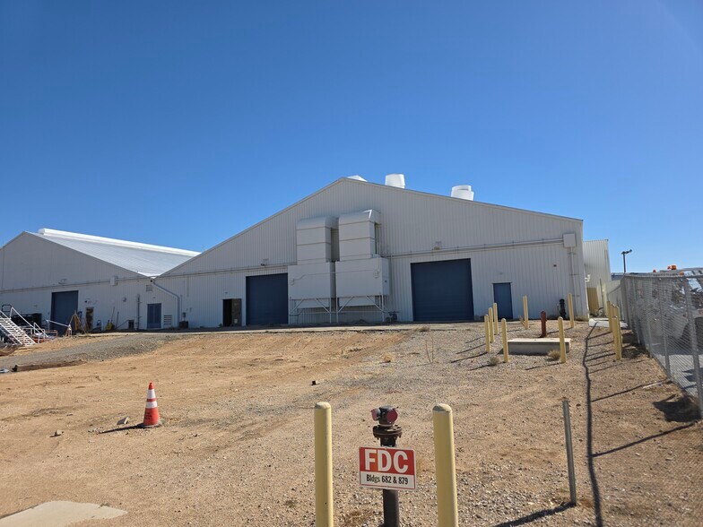 More Photos Of 18308 Readiness St, Victorville Airplane Hangar For Lease
