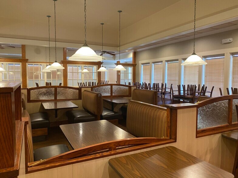 More Photos Of 2199 Riverside Dr, Columbus Restaurant For Lease