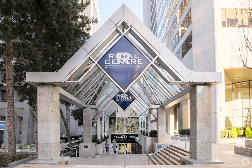 More Photos Of 1055 W Georgia St, Vancouver General Retail For Lease