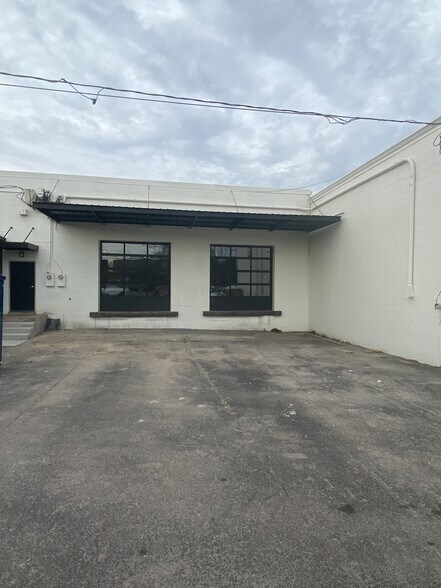 More Photos Of 2949 Armory Dr, Nashville Distribution For Sale