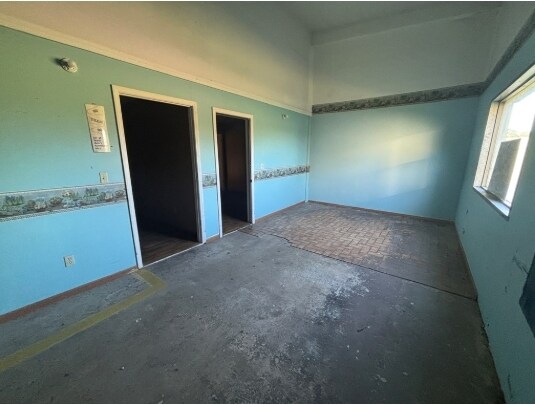 More Photos Of 906 Shepherd Ave, Kirksville Service For Sale