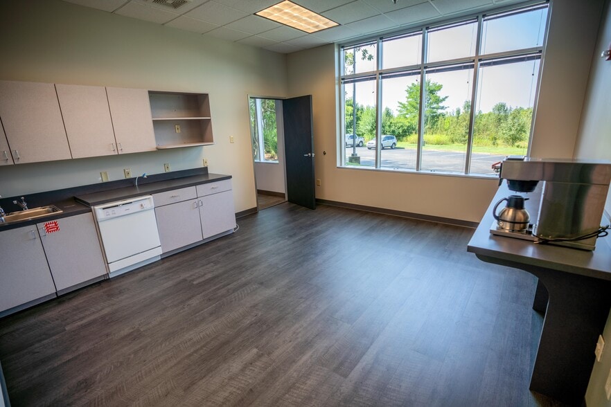 More Photos Of 13551 Triton Park Blvd, Louisville Office For Lease